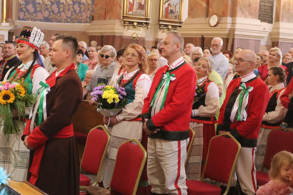 Kadzidło stolicą folkloru! Wesele Kurpiowskie przyciągnęło tłumy turystów [WIDEO, ZDJĘCIA]