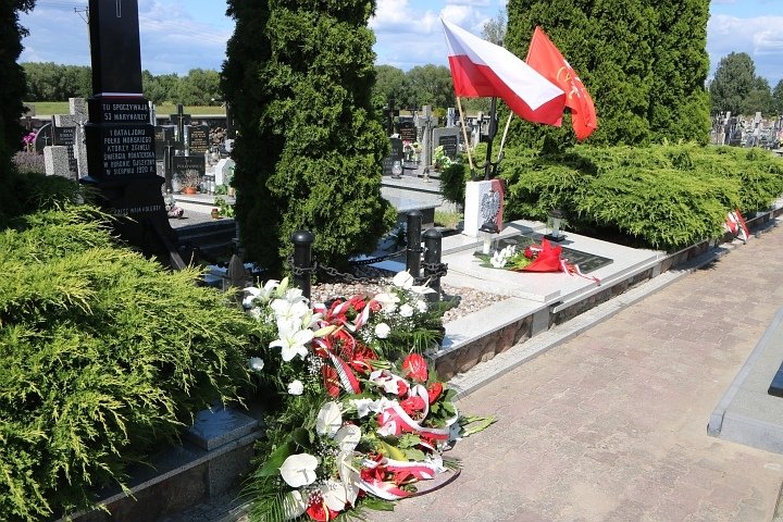 Grób w Rzekuniu dziś