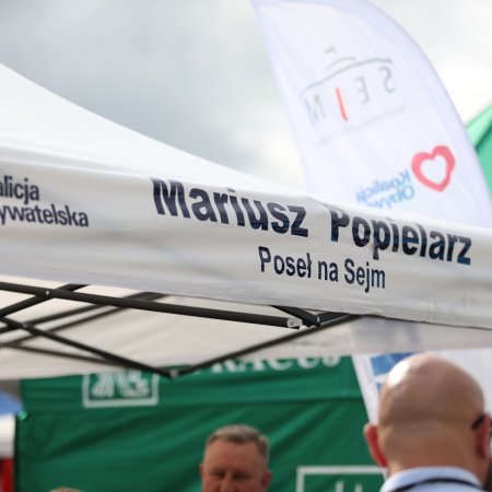 Poseł Popielarz kończy sezon z namiotem poselskim. "To był sukces"