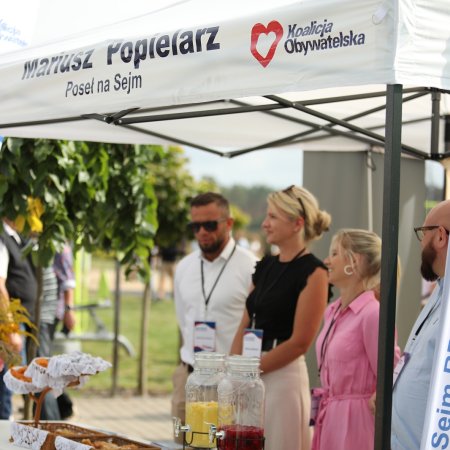 Miodobranie Kurpiowskie 2025. Było też... mobilne biuro poselskie! [WIDEO, ZDJĘCIA]