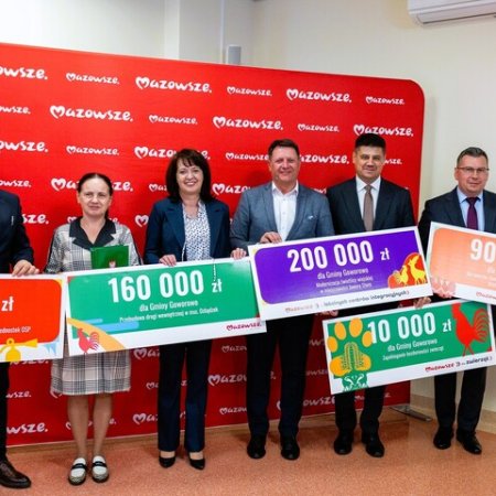 Mazowsze podpisuje pierwsze umowy! W powiatach ostrołęckim i makowskim to 120 inwestycji