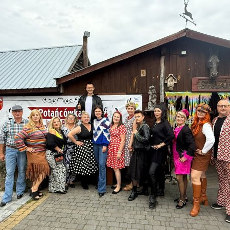 Potańcówka "Jak za PRL-u" w Dzbeninie [WIDEO, ZDJĘCIA]