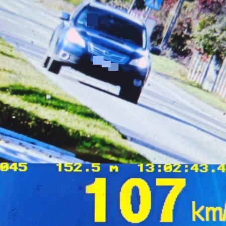 107 km/h w terenie zabudowanym! Kierowca subaru zapłaci za brawurę