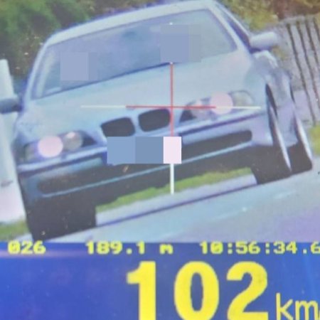 Kierowca BMW stracił prawo jazdy za prędkość