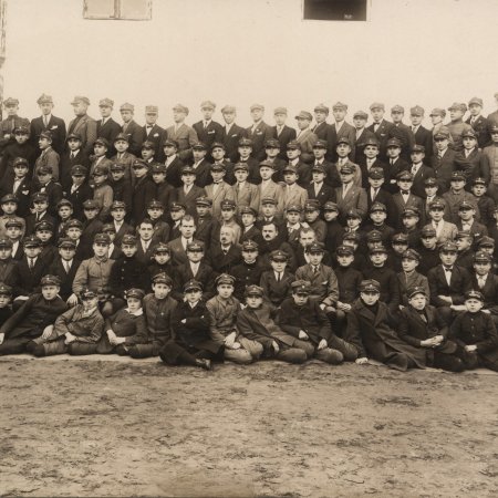 "Chcemy służyć sercem dobru Polski". To były wzruszające życzenia od uczniów z Ostrołęki [ZDJĘCIA]