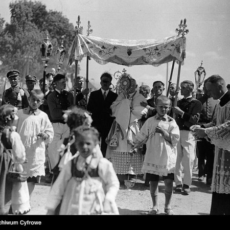 Wystawa „Cudowne Myszynieckie Boże Ciało" i retransmisja historycznej procesji