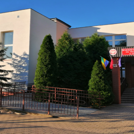 III LO w Ostrołęce z grantem Erasmus+ – uczniowie wyruszą na Sycylię!