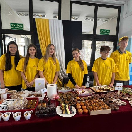 Wyjątkowy kiermasz charytatywny! Ponad 2 tys. zł na hospicjum [ZDJĘCIA]