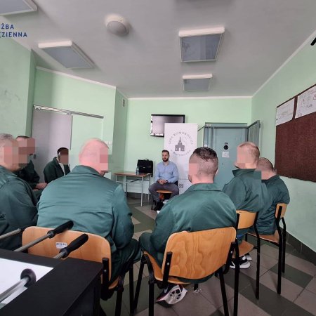 Komornik Sądowy edukował osadzonych w Zakładzie Karnym Przytuły Stare