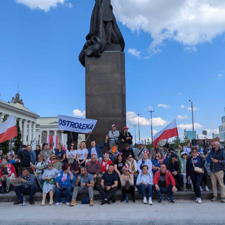 "Kurpiowszczyzna cała głosuje na Rafała". Ostrołęka widoczna w stolicy! [WIDEO, ZDJĘCIA]