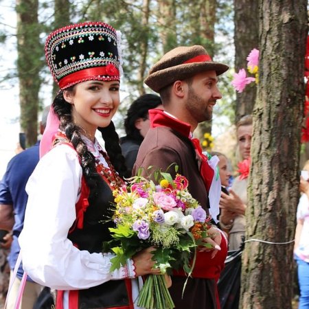 Wesele Kurpiowskie 2025: Sprawdź, co czeka na uczestników jubileuszowej edycji [PROGRAM]