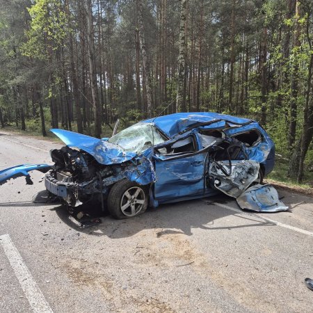 Bandysie: poważny wypadek na lokalnej drodze. Policja bada okoliczności [ZDJĘCIA]