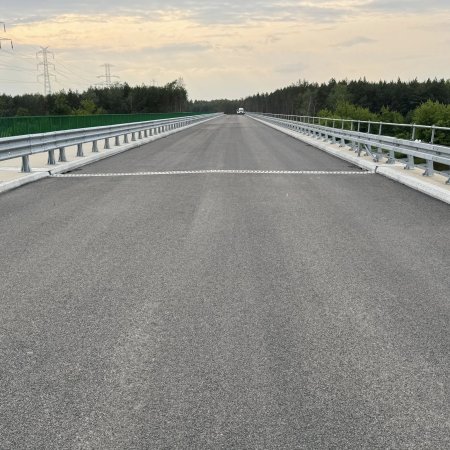Budowa mostu na Narwi wchodzi w fazę końcową. Kiedy otwarcie?