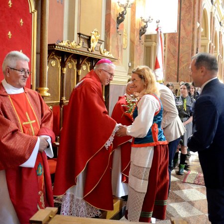Koniec pewnej epoki w Kadzidle. Wzruszające pożegnanie w miejscowej parafii [ZDJĘCIA]