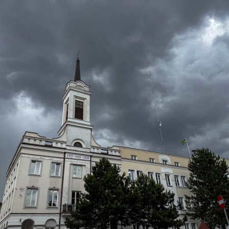 Ostrzeżenie pogodowe! Silne opady deszczu w regionie Ostrołęki. Służby w gotowości