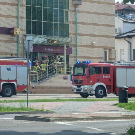 Dwa wyjazdy, jeden adres – strażacy w akcji [ZDJĘCIA]