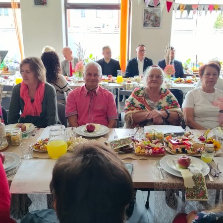 Poseł Mariusz Popielarz gościł u seniorów. To był wyjątkowy jubileusz