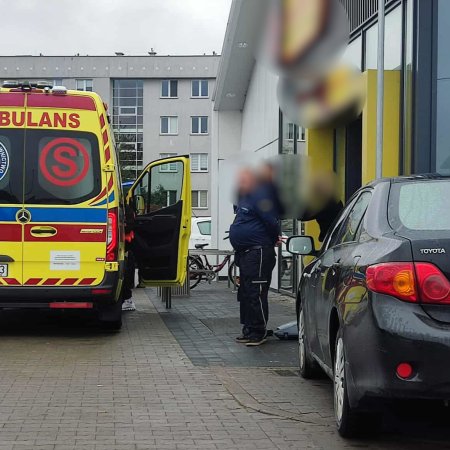 Groźny incydent w ostrołęckim markecie. Interweniowały pogotowie i policja!