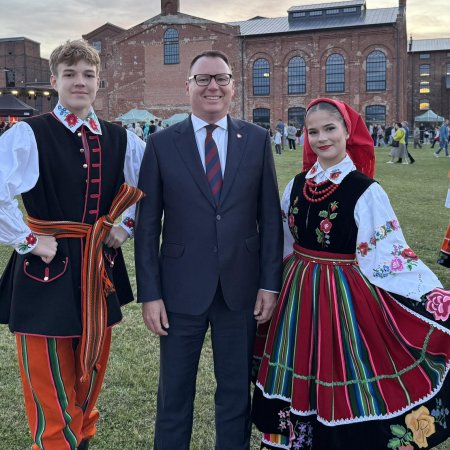 Chcieli pobić rekord. Poseł Popielarz też tańczył poloneza