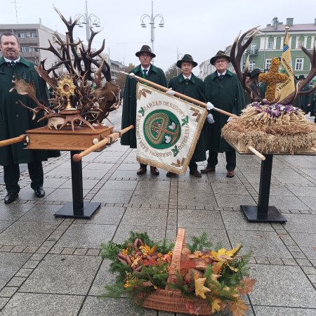 Myśliwi na Jasnej Górze. Modlili się za brać łowiecką. "Bo w lesie, jak w życiu"