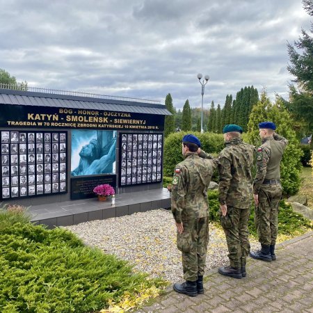 Żołnierze WCR i kadeci uczcili pamięć poległych