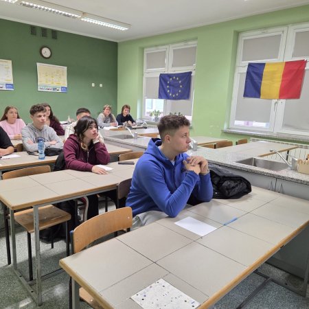 Erasmus+. Uczniowie z Rumunii w ostrołęckim liceum