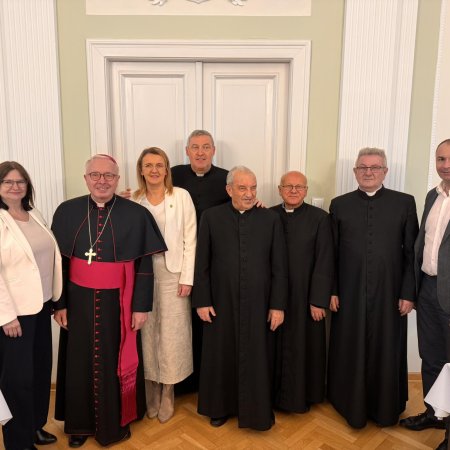 Tak świętowano imieniny biskupa. Goście przybywali przez cały dzień