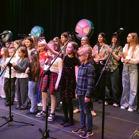 Magiczne Mikołajki w Muzeum Żołnierzy Wyklętych. Zespół Metro zachwycił świątecznym koncertem [ZDJĘCIA]