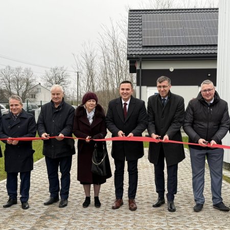Otwarcie stacji uzdatniania wody i świetlicy wiejskiej. "Bardzo potrzebne inwestycje" [ZDJĘCIA]
