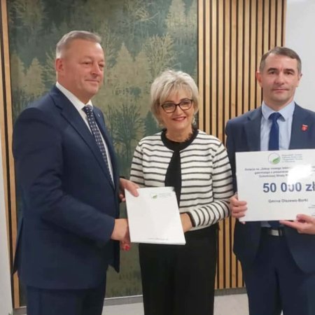 Nowy wóz ratowniczy dla OSP Dobrołęka! Prawie pół miliona na nowoczesny sprzęt dla lokalnych strażaków