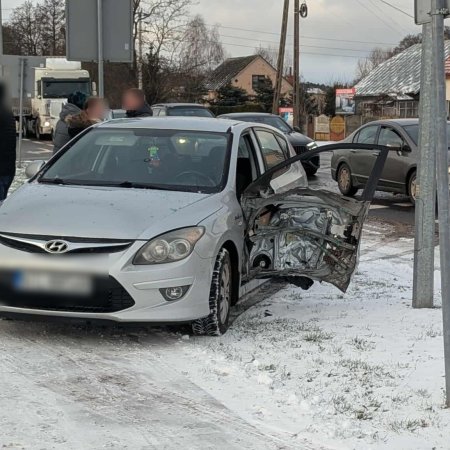 Zderzenie kilku aut przy Stacha Konwy w Ostrołęce! [ZDJĘCIA]