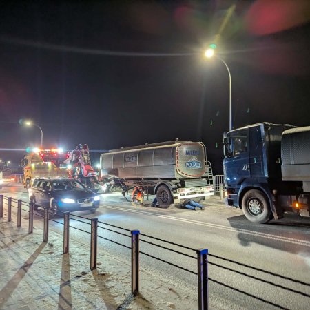 Gigantyczne korki w Ostrołęce. Awaria ciężarówki sparaliżowała most Wyszyńskiego [ZDJĘCIA] 