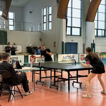 Świąteczny turniej tenisa stołowego w Ostrołęce za nami! [ZDJĘCIA]