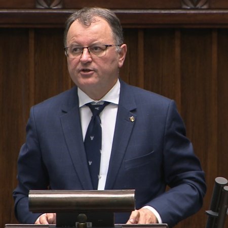 Projekt uchwały polityków PiS. Wśród nich poseł z Ostrołęki [WIDEO]