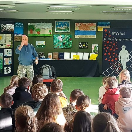 Odlotowy niewidomy gościł w Ostrołęce! "Widzisz? Ja też, tylko inaczej" [WIDEO, ZDJĘCIA]