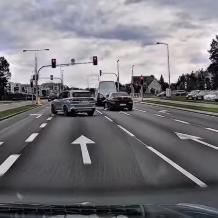 Brawura i agresja na obwodnicy! Sceny jak z filmu akcji [WIDEO]