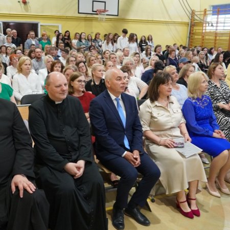 Zakończenie roku szkolnego w Szkole Podstawowej Nr 3 w Ostrołęce [ZDJĘCIA, WIDEO]