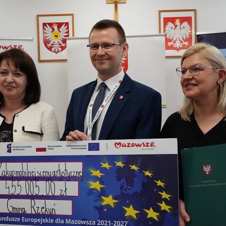 Gmina Rzekuń z nową mobilną sceną – kultura na wyższym poziomie! [ZDJĘCIA]