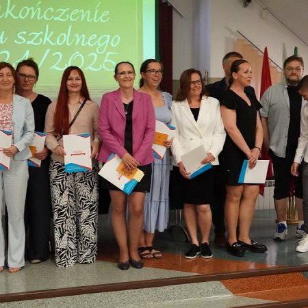 Uroczyste zakończenie roku szkolnego w CKZiU w Ostrołęce: Odwaga, rozwój i nowe perspektywy [WIDEO, ZDJĘCIA]