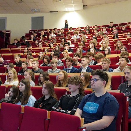 Otwarty wykład o sztetlach w WSAP w Ostrołęce – historia, która łączy pokolenia [ZDJĘCIA]