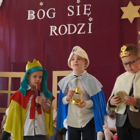 Jasełka i wspólne kolędowanie w Przedszkolu Miejskim nr 15 "Kraina Marzeń" w Ostrołęce! [ZDJĘCIA, WIDEO]