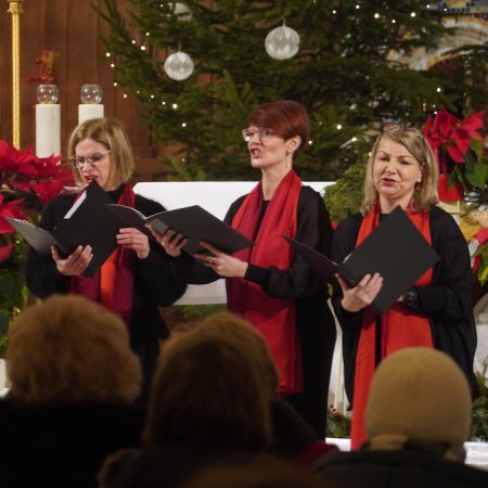 Koncert „Grudniowa kolęda” w kościele pw. Zbawiciela Świata [ZDJĘCIA, WIDEO]