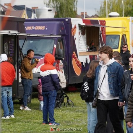 Food Truck Festival w Ostrołęce trwa: jedzenie, koncerty i inne atrakcje [ZDJĘCIA]
