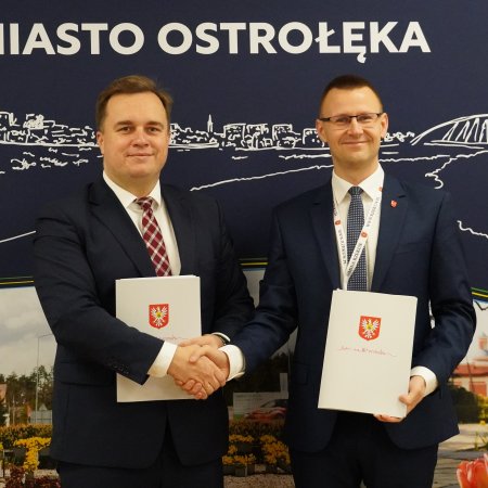 Duży projekt, wspólne korzyści. Ostrołęka i gmina Rzekuń budują nową jakość życia dla mieszkańców! Rusza projekt "Młodzi w centrum" wart miliony! [ZDJĘCIA]