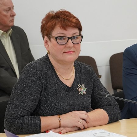 100 złotych za wjazd na cmentarz. Radna: "Dla mnie to nielogiczne"