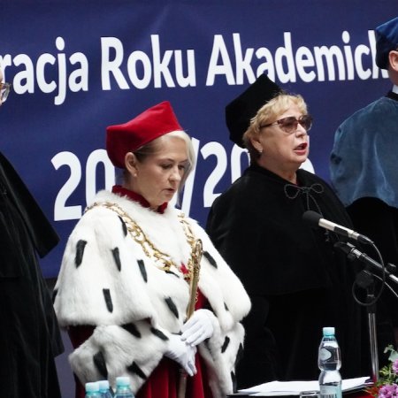 Uroczysta inauguracja roku akademickiego 2025/2026 w Wyższej Szkole Administracji Publicznej w Ostrołęce [WIDEO,ZDJĘCIA]