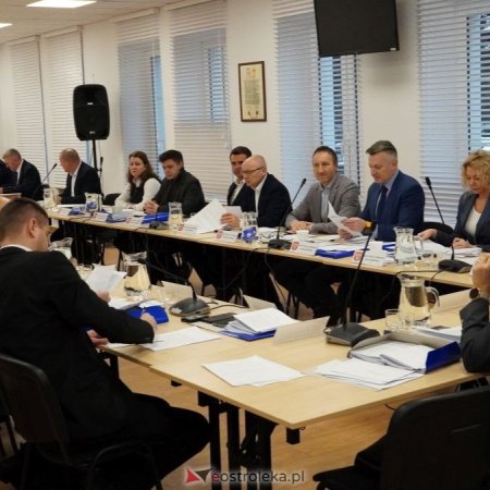 Radni zabrali głos ws. elektrowni węglowej. Marszałek Sejmu już o wszystkim wie [ZDJĘCIA]