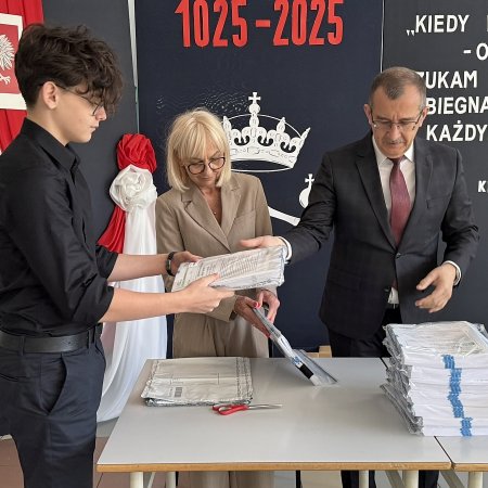 Ruszył egzamin ósmoklasisty. Ostrołęccy uczniowie rozpoczęli zmagania z językiem polskim [ZDJĘCIA]