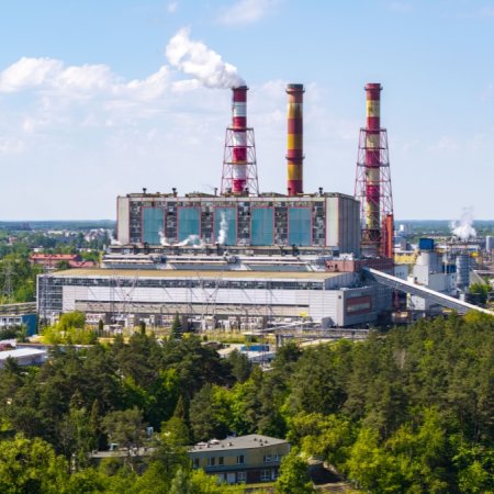Elektrownia Ostrołęka B będzie spalać więcej biomasy. Modernizacja bliska końca