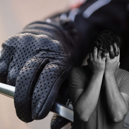 Brawura 15-latka na motocyklu zakończyła się fatalnie. Jazda na tylnym kole i potrącenie pieszego 